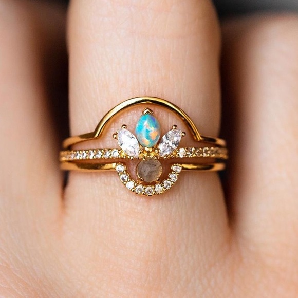 •honeybee ring• - Picture 3 of 3